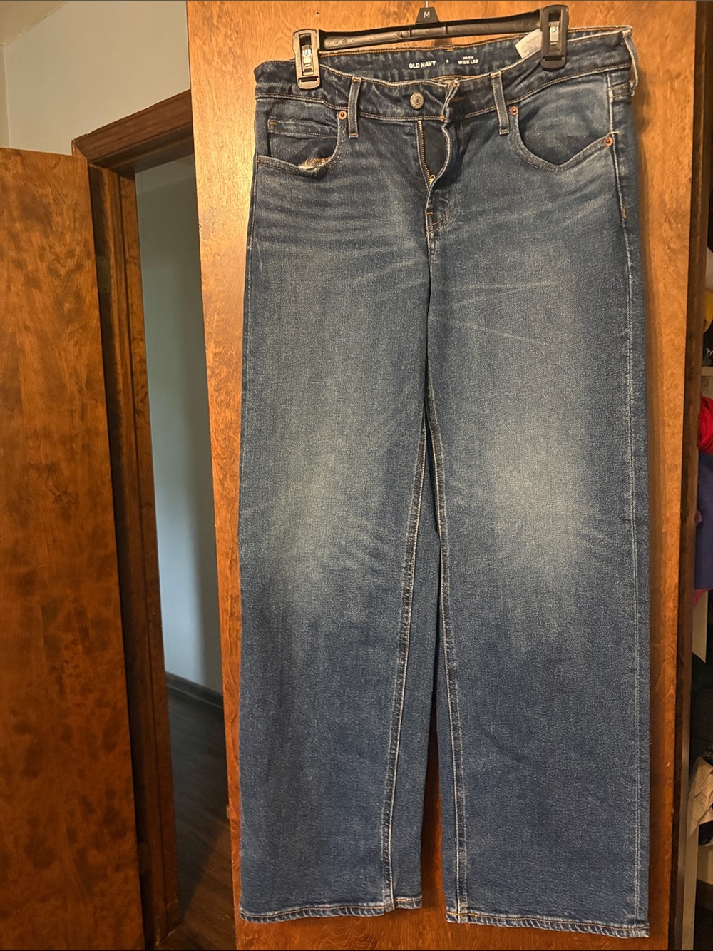 Old Navy Straight Leg Jeans in Medium Blue Wash